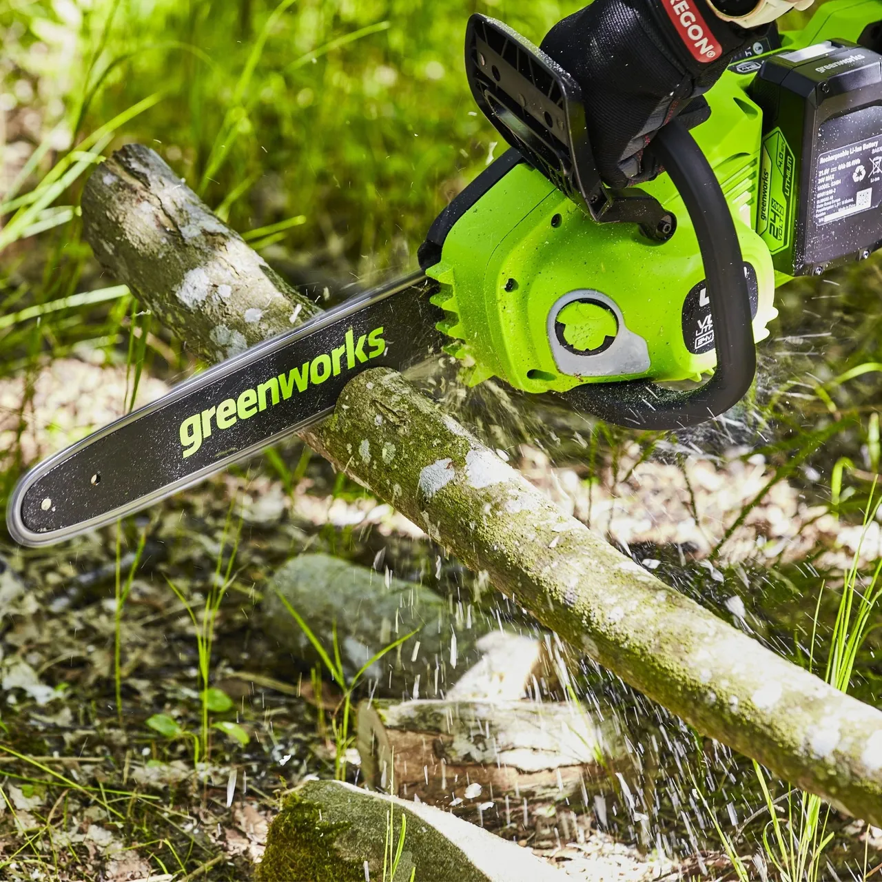 Greenworks Greenworks 48V 36cm Cordless Brushless Chainsaw Kit — view 3 of 3
