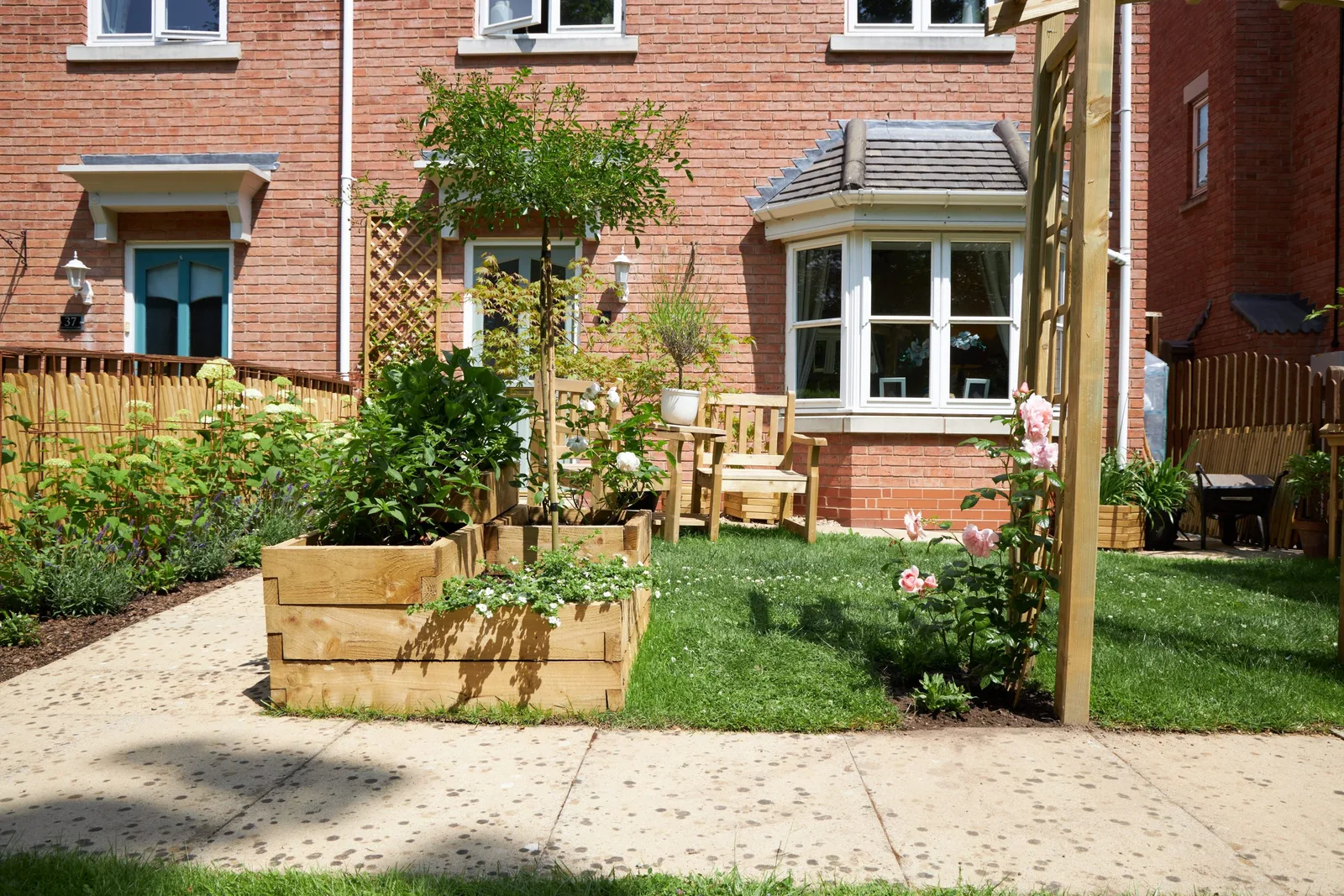 Caledonian Tiered Raised Bed – with Base – 90 x 90cm — view 2 of 8