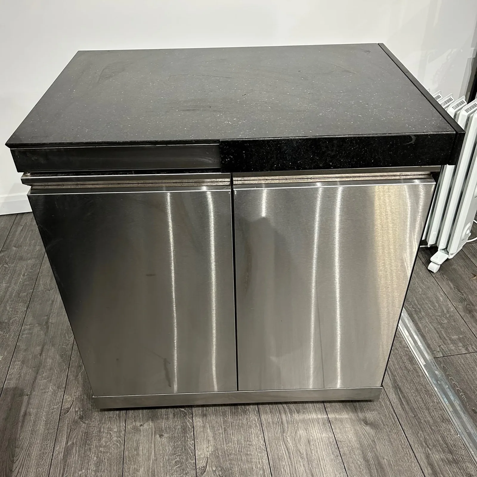 Draco Grills Ex Display Draco Grills Outdoor Kitchen Stainless Steel Double Door Cabinet with Granite Top — view 2 of 7