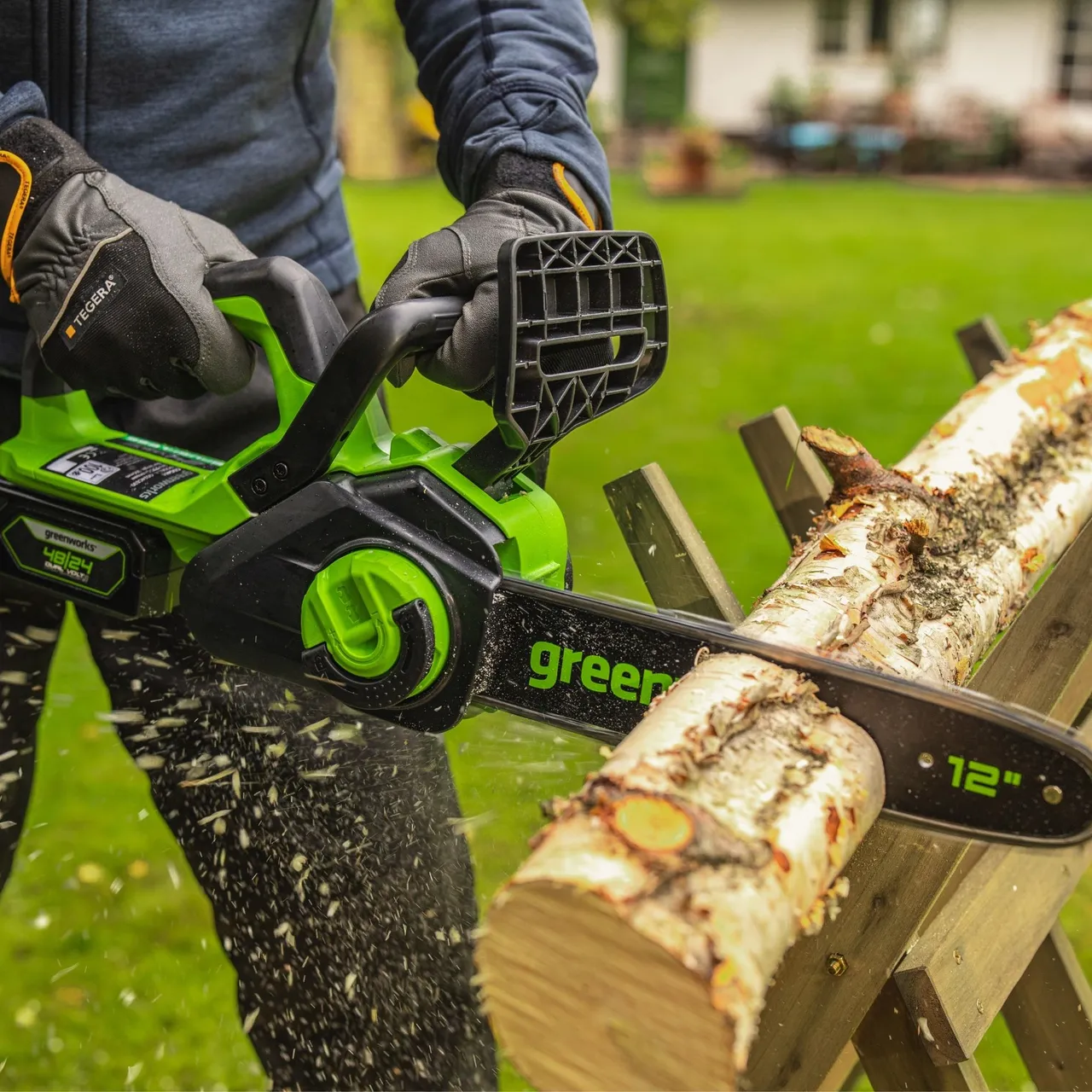 Greenworks Greenworks 24V 30cm Cordless Brushless Chainsaw Kit — view 3 of 3