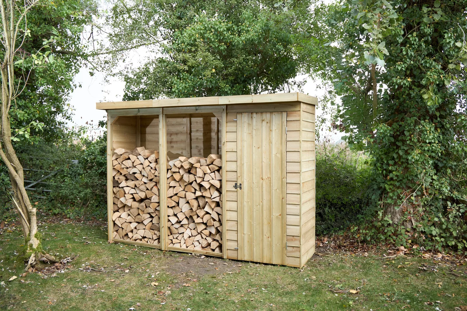 Large Overlap Log/Tool Store — view 2 of 9