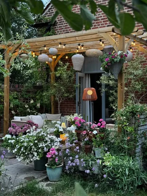 Ultima Pergola – 3.6 x 3.6m — view 2 of 4