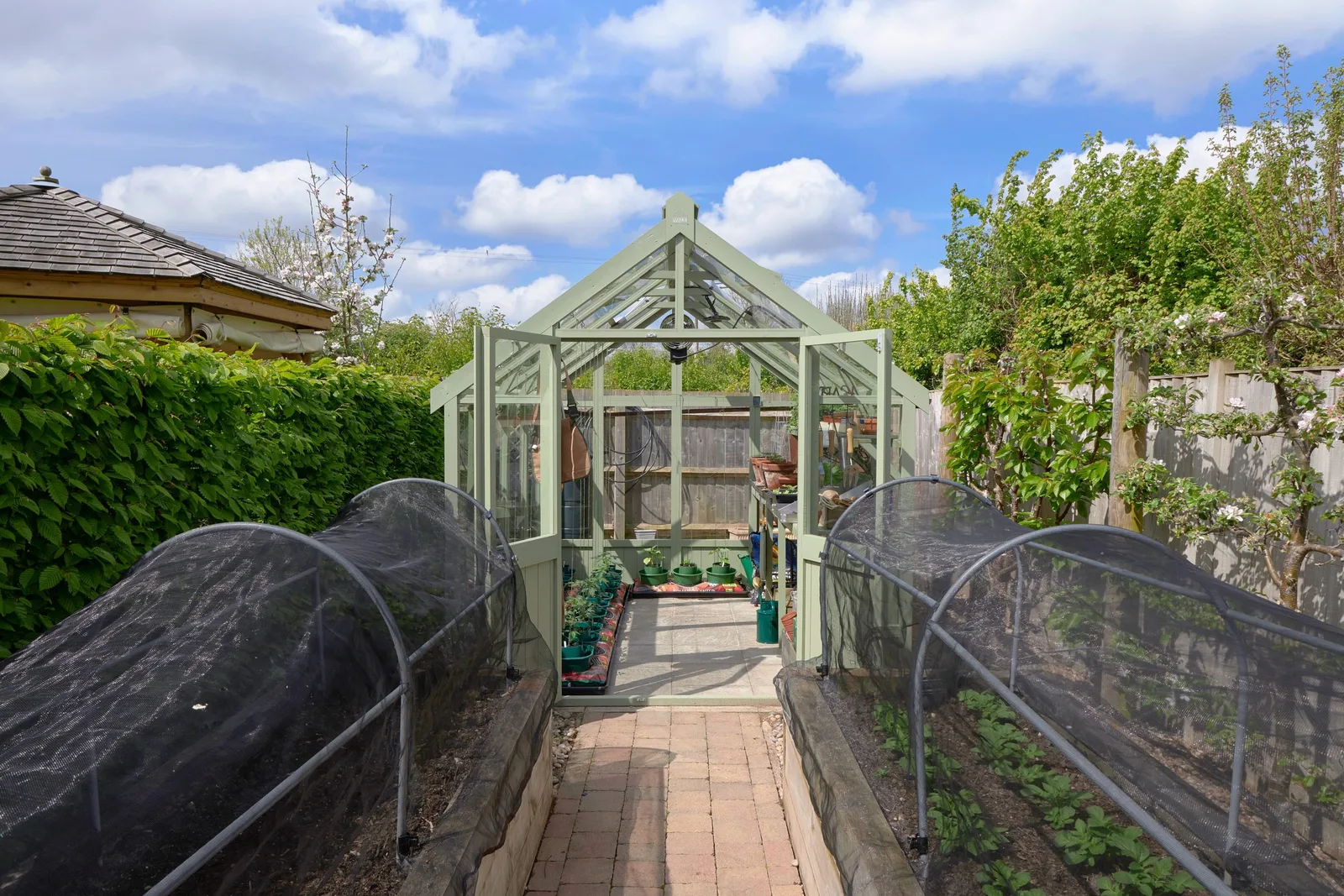 Vale Greenhouse- 8×10