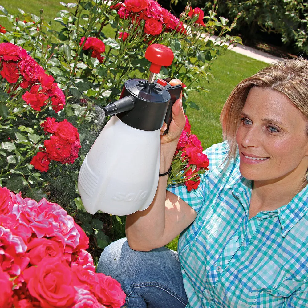Solo Solo 403 Classic 1.2 Litre Hand-Held Garden Sprayer — view 2 of 3